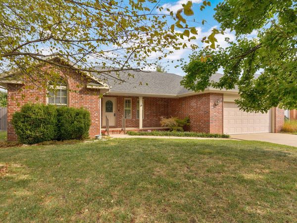 102 Emily Lane, Willard, MO 65781