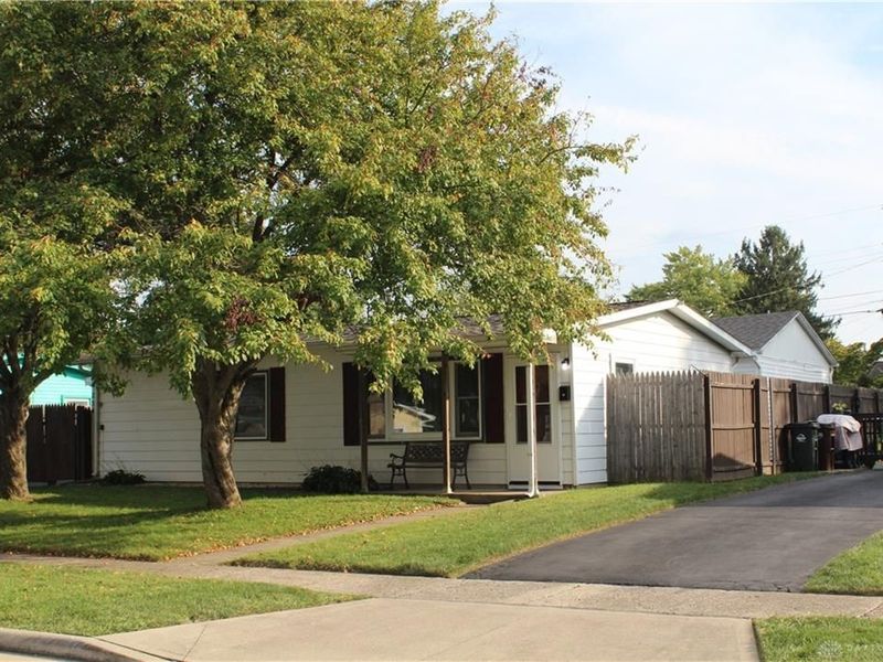 234 Prentice Drive, New Carlisle, OH 45344 Photo 4
