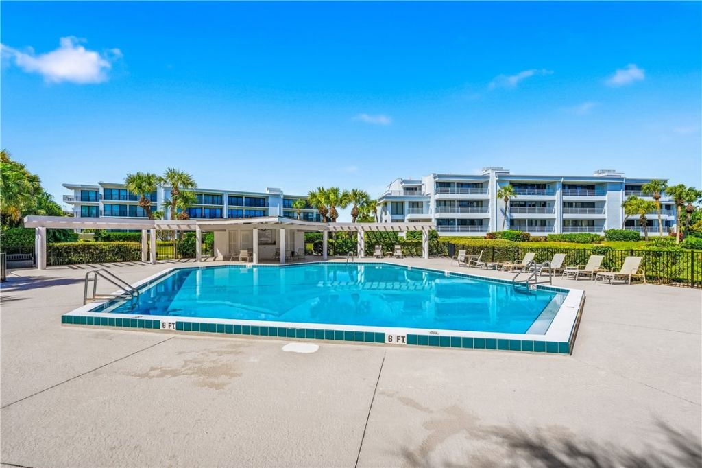 5558 Highway A1a, Unit 307, Indian River Shores, FL 32963 Photo