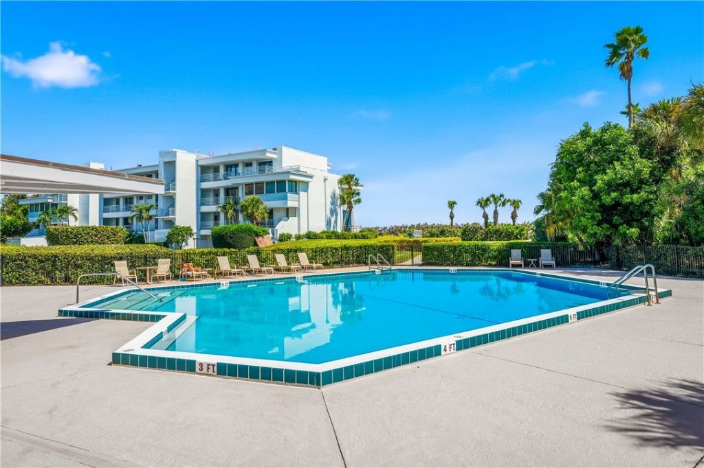 5558 Highway A1a, Unit 307, Indian River Shores, FL 32963 Photo