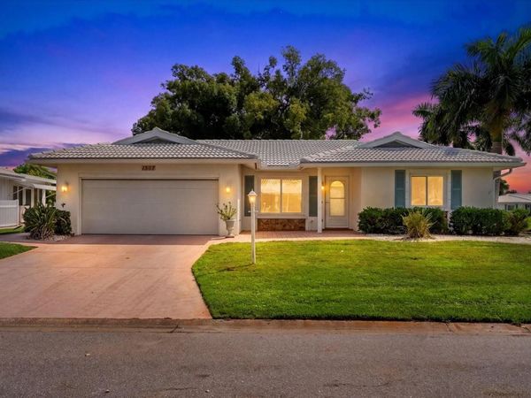 1507 N KNOLLWOOD DRIVE , BRADENTON, FL 34208