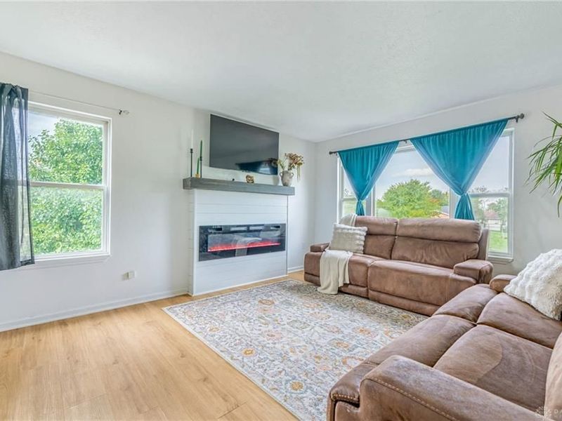 757 Glenwood Drive, Jamestown, OH 45335 Photo 4