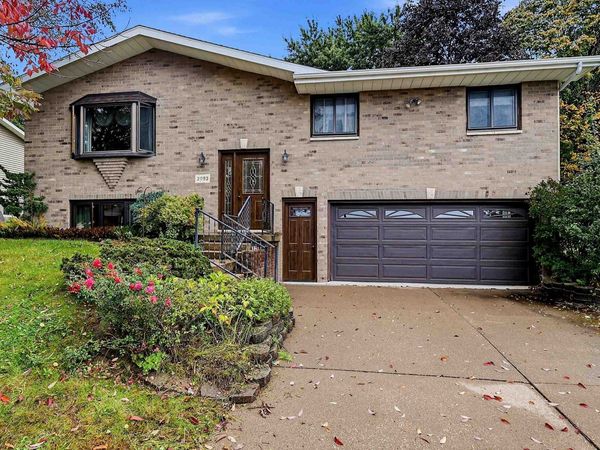2082 Admiral Street, Dubuque, IA 52002