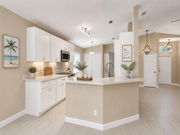 962 E 13TH Square, Vero Beach, FL 32960