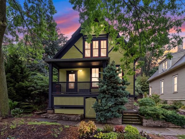 134 E Vine STREET, Milwaukee, WI 53212