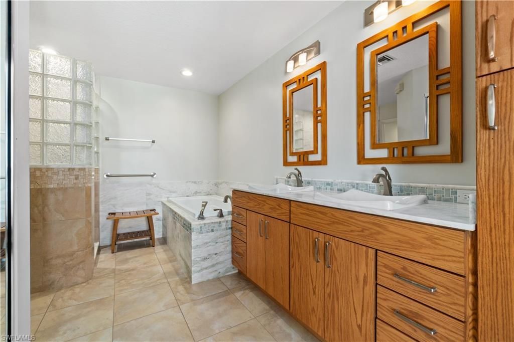 267 Barefoot Beach Blvd, Unit 303, Bonita Springs, FL 34134 Photo