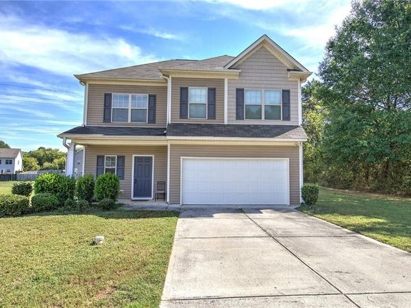 102 Oak Ridge Drive , Aragon, GA 30104