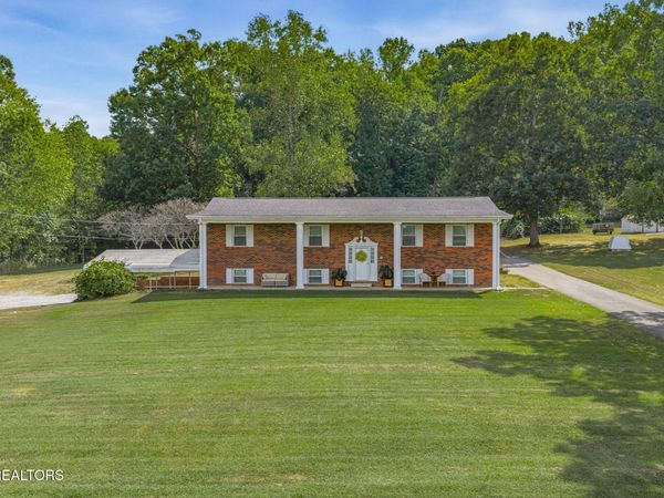 2809 Highway 411 , Madisonville, TN 37354