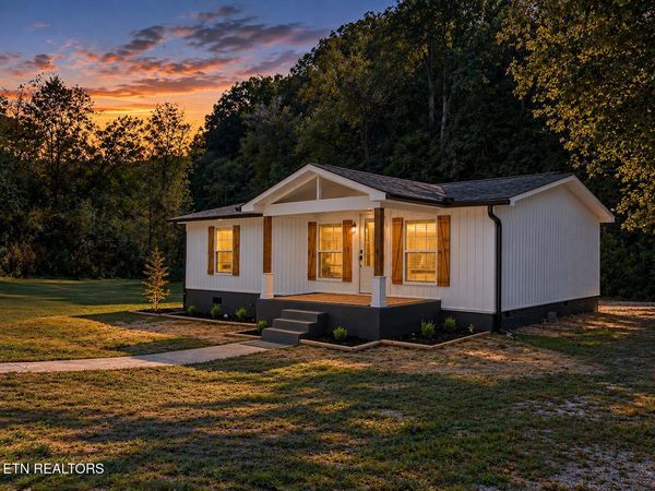 8815 Andersonville Pike, Powell, TN 37849