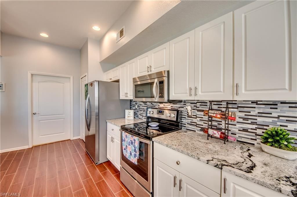 9221 Calle Arragon Ave, Unit 203, Fort Myers, FL 33908 Photo