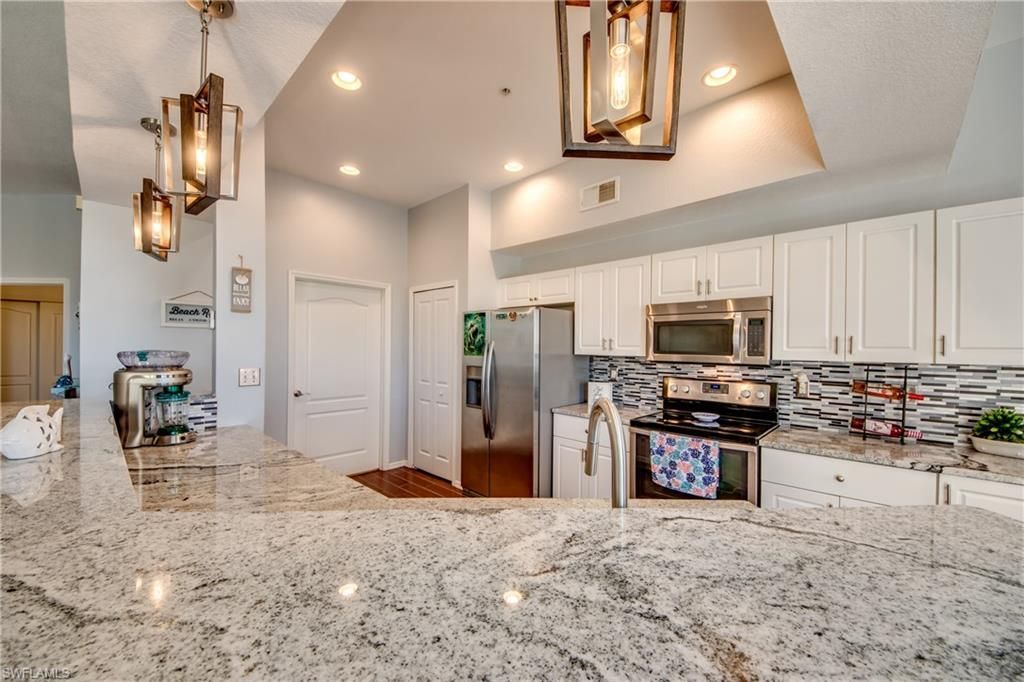 9221 Calle Arragon Ave, Unit 203, Fort Myers, FL 33908 Photo