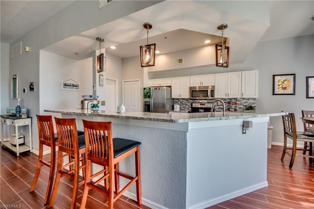 9221 Calle Arragon Ave, Unit 203, Fort Myers, FL 33908 Photo