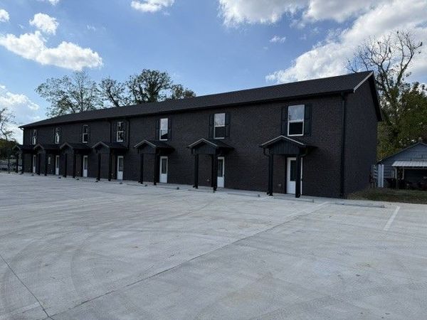710 SW Atlantic St , Unit B14, Tullahoma, TN 37388