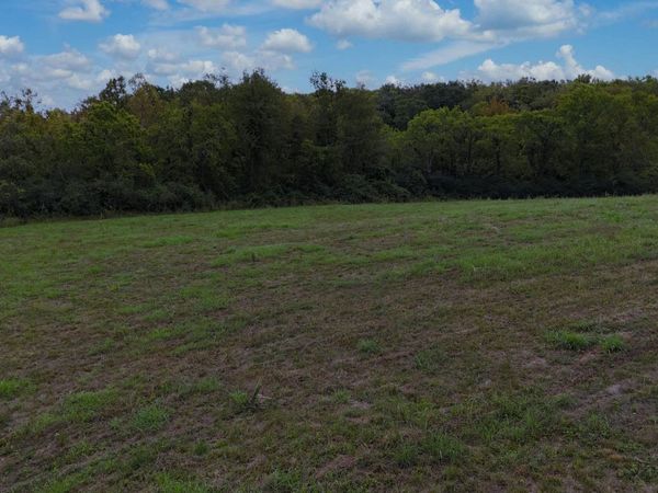 2403 Steve Dr , Columbia, TN 38401