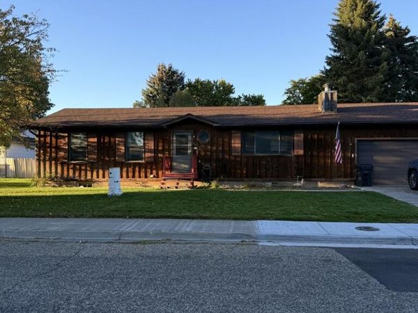 1565 Parkwood Circle, IDAHO FALLS, ID 83401