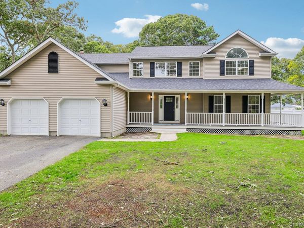 68 Margin Drive W, Shirley, NY 11967