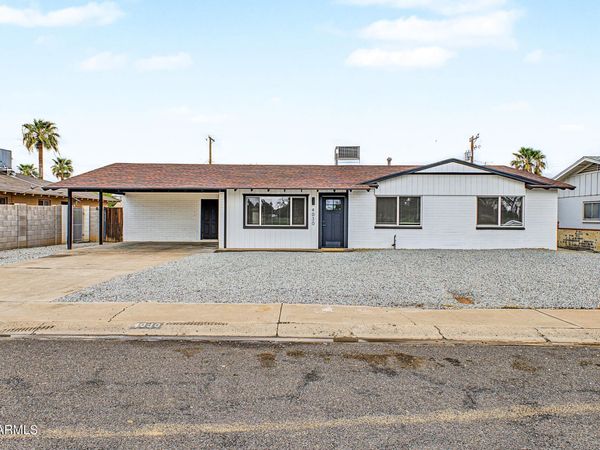 4030 W GLENDALE Avenue, Phoenix, AZ 85051
