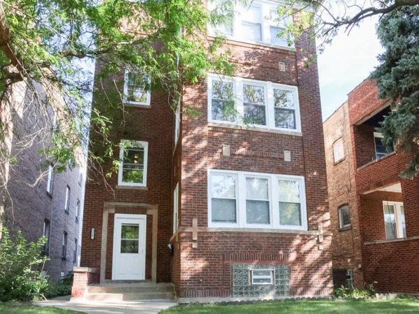 5338 W Montrose Avenue, Chicago, IL 60641