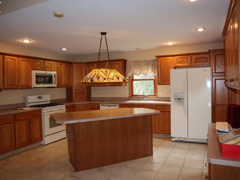 24 Ridgewood Drive, Norwalk, OH 44857 Photo 2