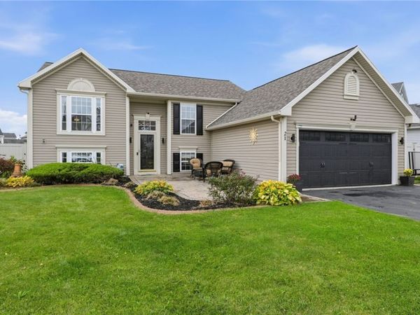 21 Black Duck Trail, Rochester, NY 14626