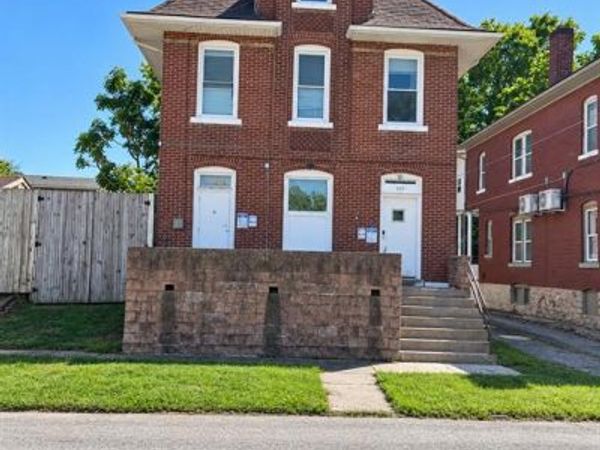 609 Church Street , Hannibal, MO 63401