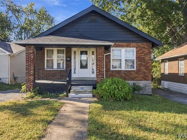 6908 Robbins Avenue, St Louis, MO 63133