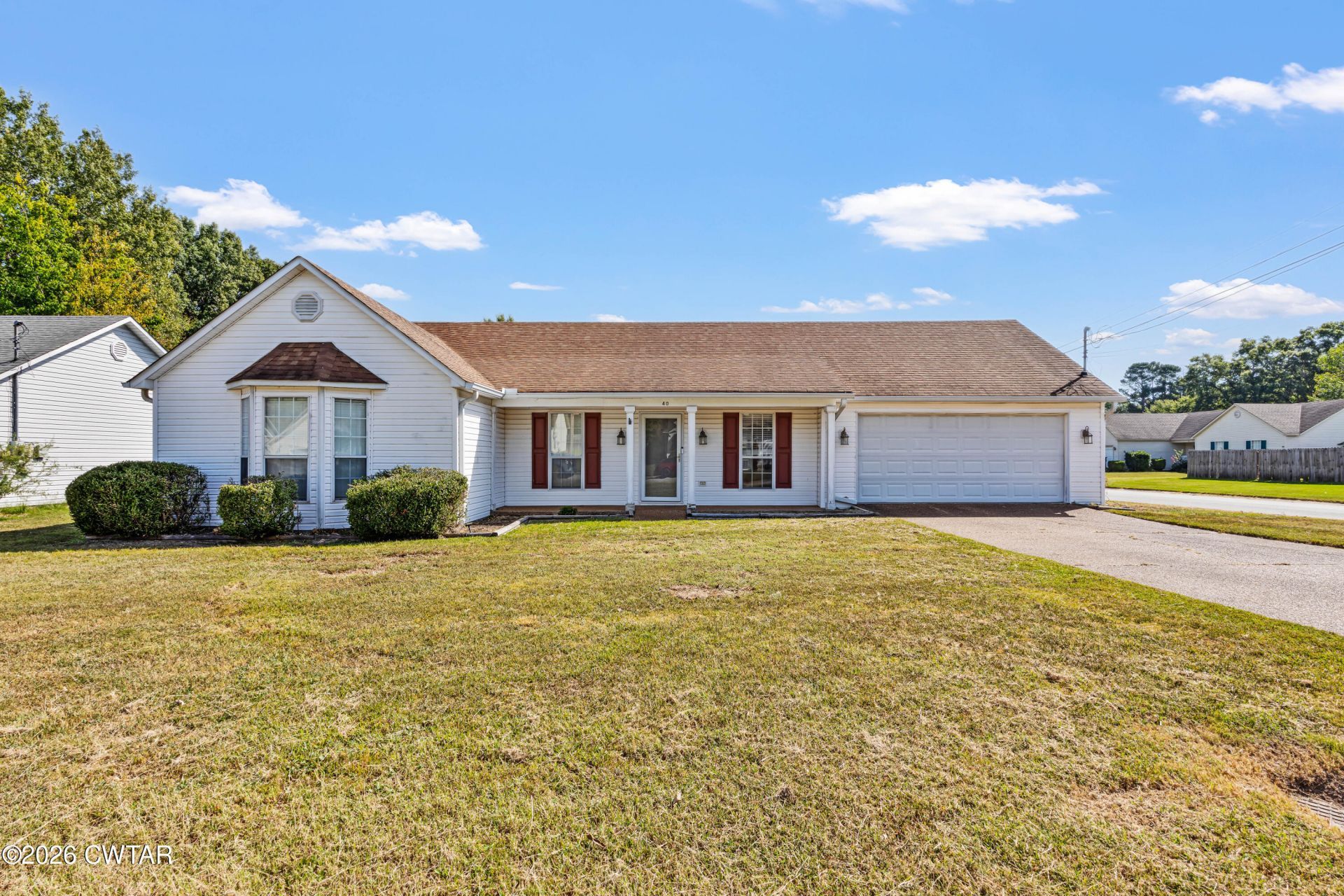 40 Glenhurst Drive, Jackson, TN 38305 Main Photo