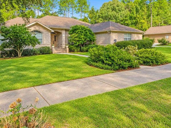 2400 Renfroe Rd, Pace, FL 32571