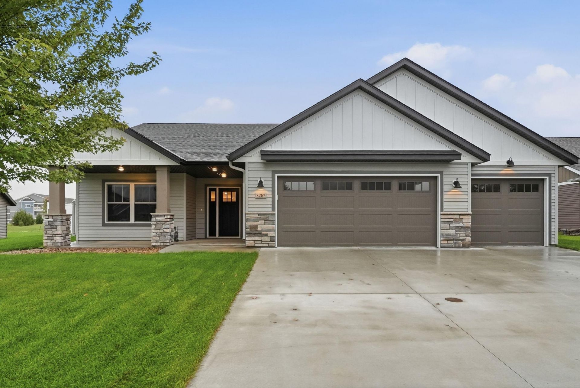 3267 Old Stone Way Ne, Sauk Rapids, MN 56379 Main Photo