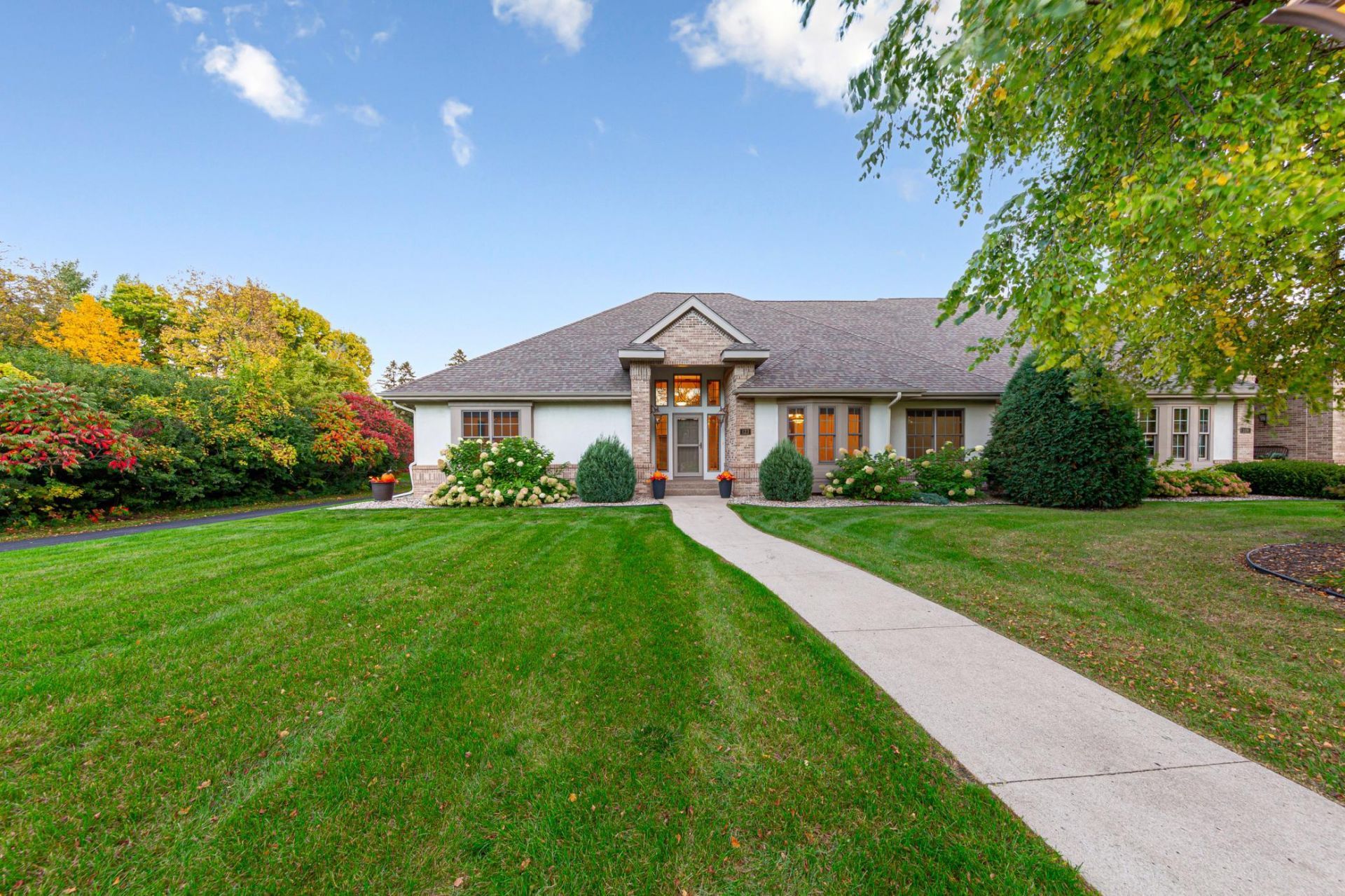 123 Woodhill Court, Mankato, MN 56001 Main Photo