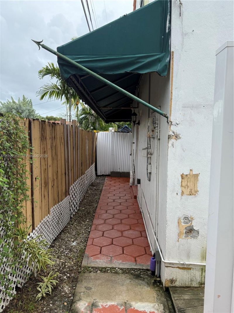 1795 SW 16th St , Unit 1, Miami, FL 33145 Photo