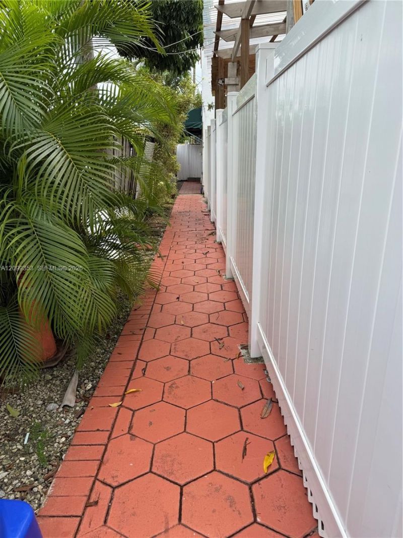 1795 SW 16th St , Unit 1, Miami, FL 33145 Photo