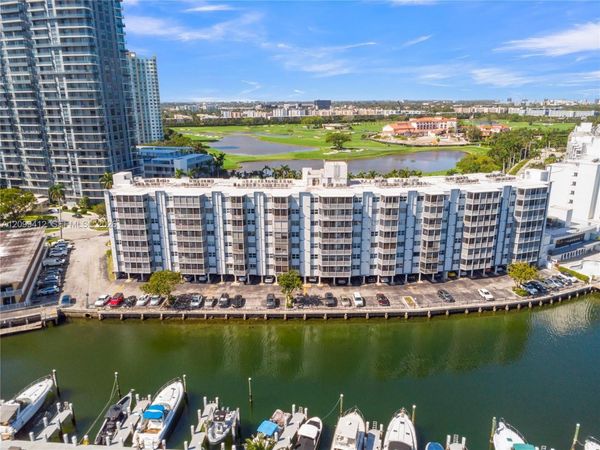 200 Diplomat Pkwy , Unit 229, Hallandale Beach, FL 33009