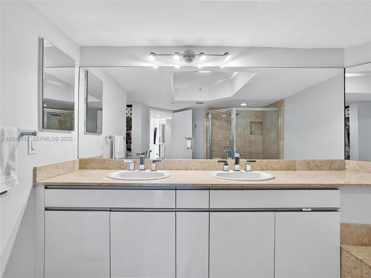 21055 Yacht Club Dr, Unit 710, Aventura, FL 33180 Photo