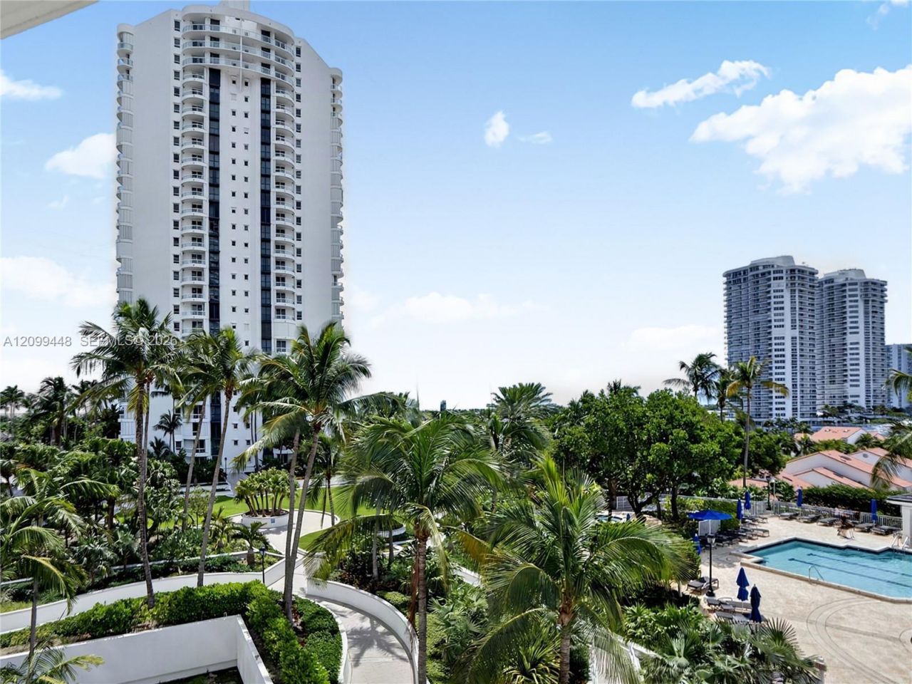 21055 Yacht Club Dr, Unit 710, Aventura, FL 33180 Photo
