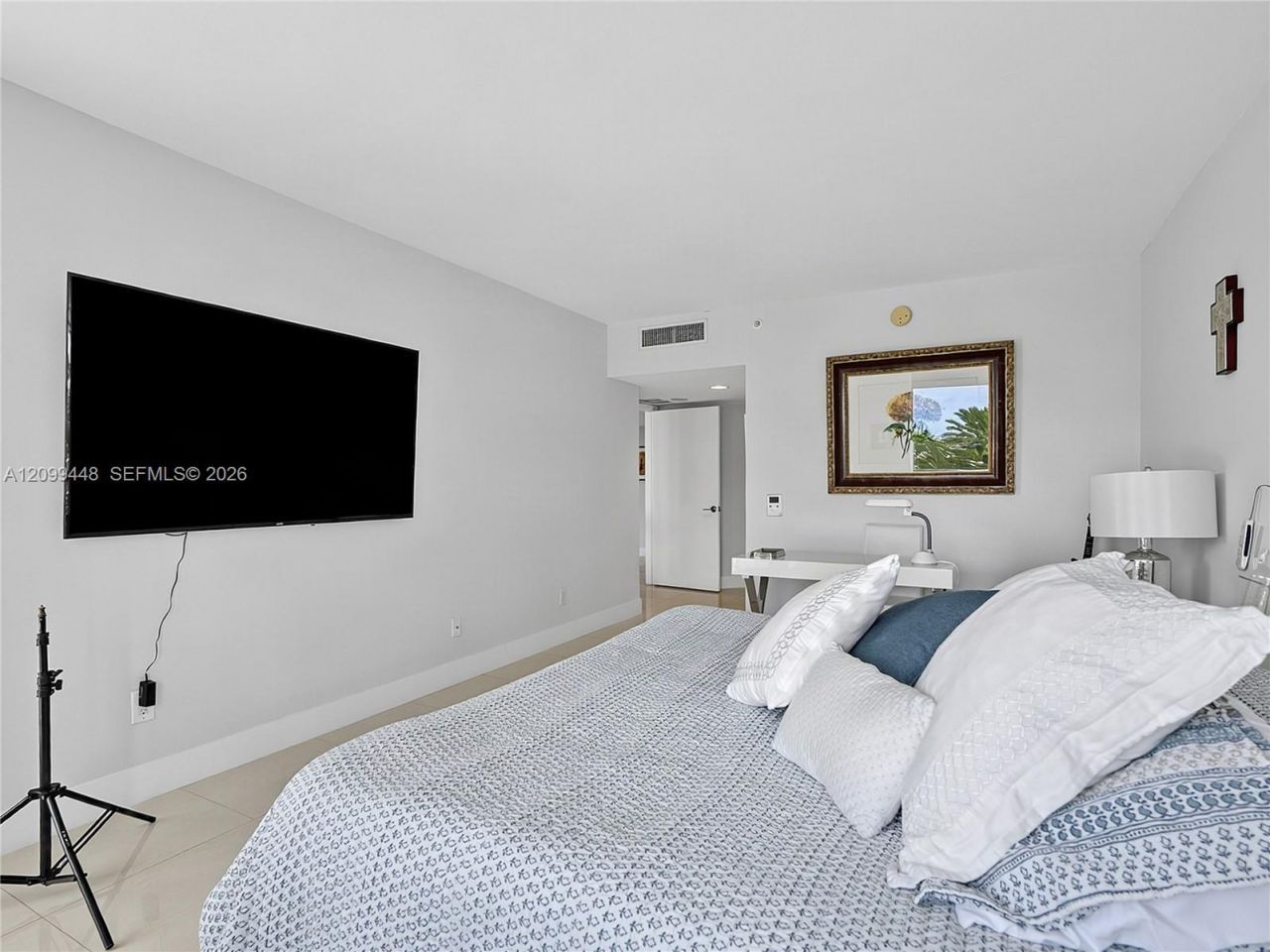 21055 Yacht Club Dr, Unit 710, Aventura, FL 33180 Photo