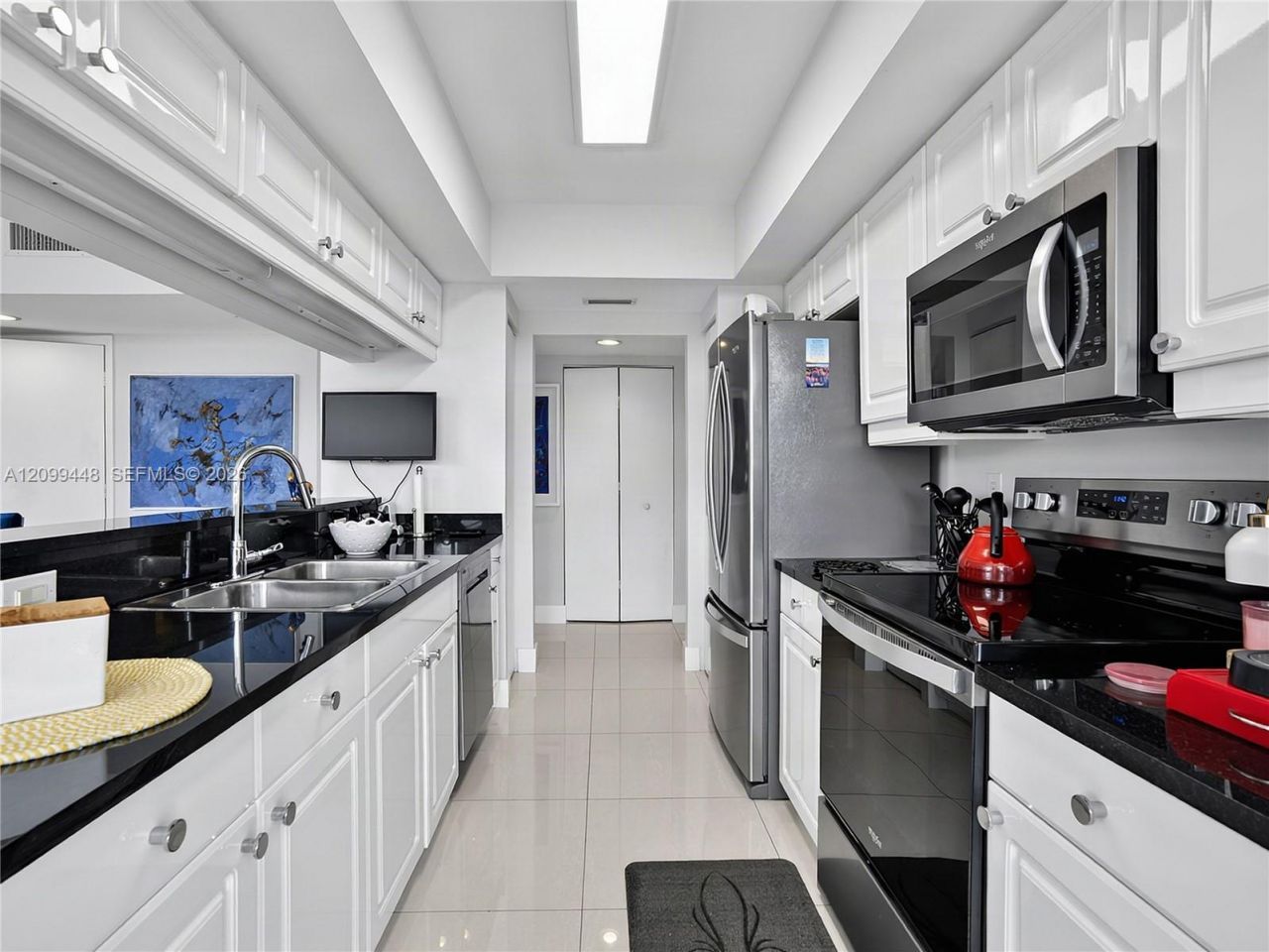 21055 Yacht Club Dr, Unit 710, Aventura, FL 33180 Photo