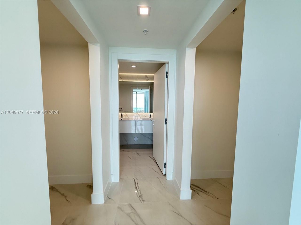 1170 E Hallandale Beach, Unit 1407, Hallandale Beach, FL 33009 Photo