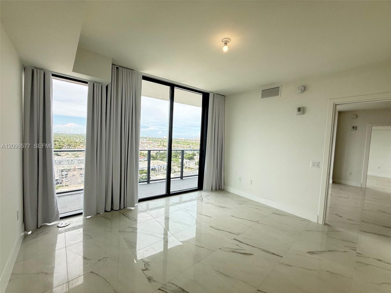 1170 E Hallandale Beach, Unit 1407, Hallandale Beach, FL 33009 Photo