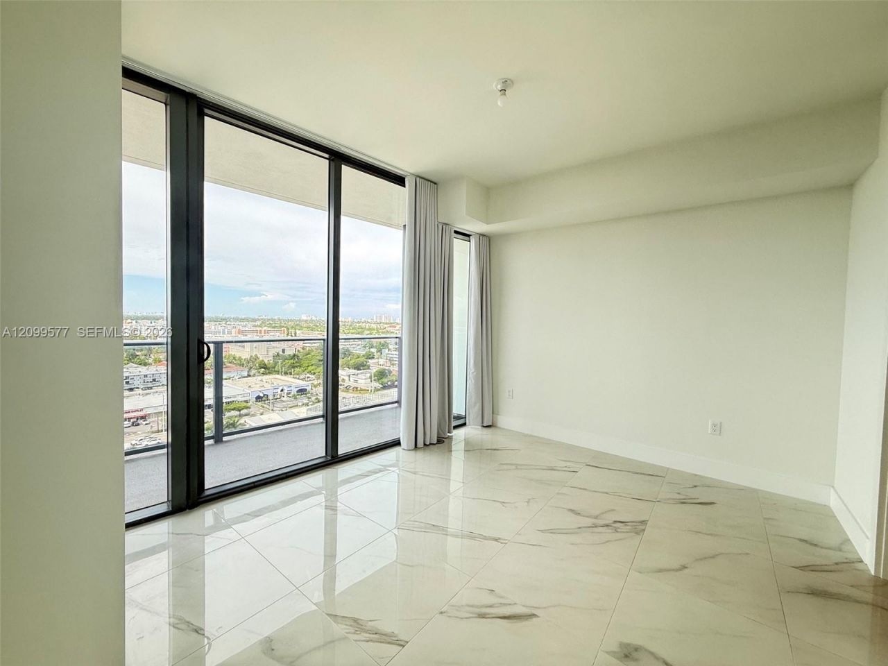 1170 E Hallandale Beach, Unit 1407, Hallandale Beach, FL 33009 Photo
