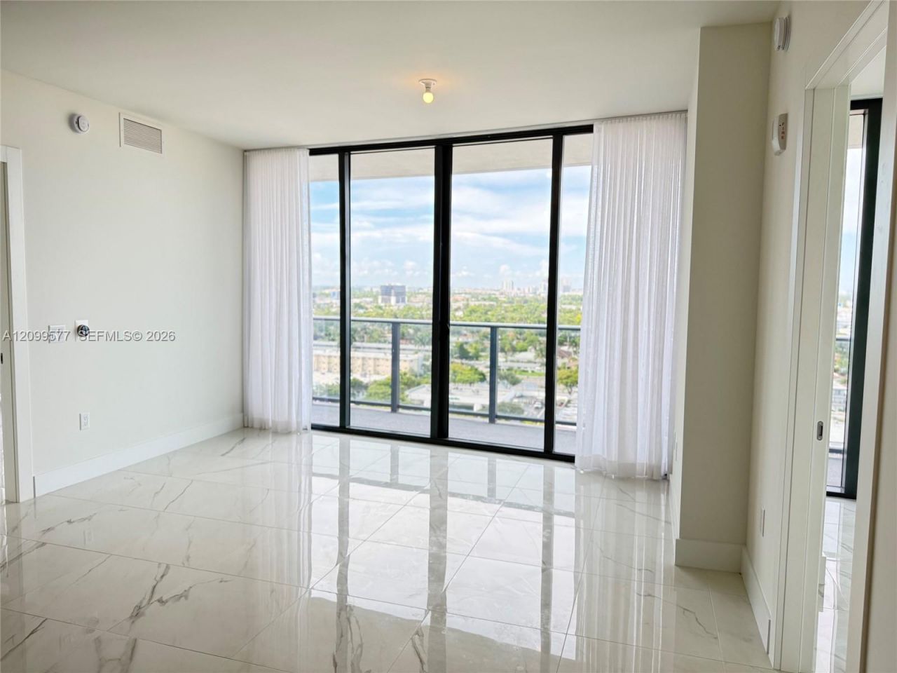 1170 E Hallandale Beach, Unit 1407, Hallandale Beach, FL 33009 Photo