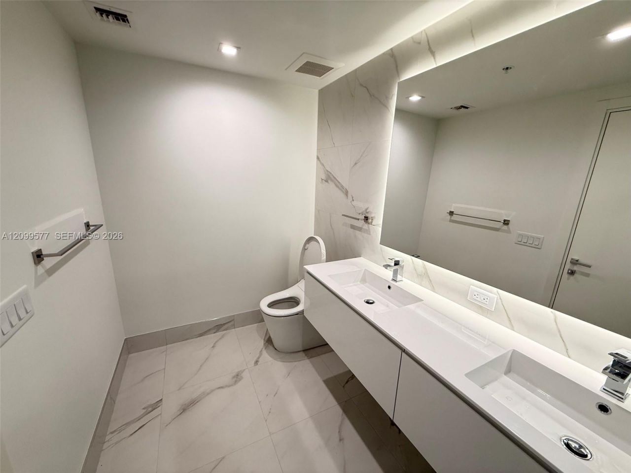 1170 E Hallandale Beach, Unit 1407, Hallandale Beach, FL 33009 Photo