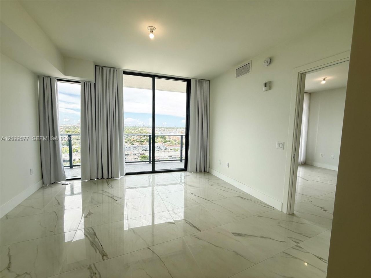 1170 E Hallandale Beach, Unit 1407, Hallandale Beach, FL 33009 Photo