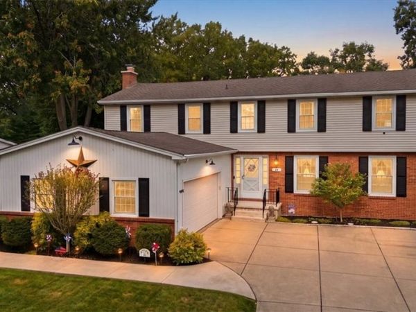 26 Chasewood Lane, Amherst, NY 14051