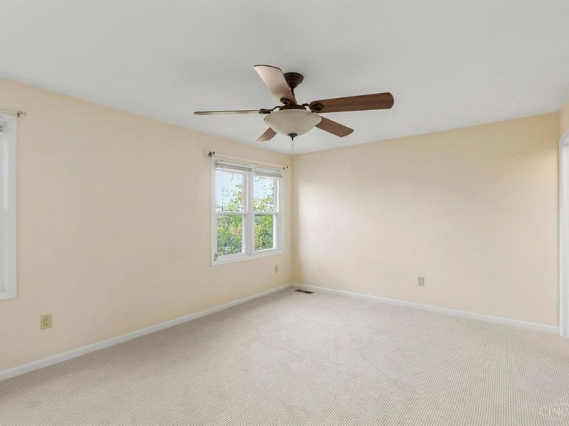 927 Auburnview Drive, Cincinnati, OH 45206 Photo 28