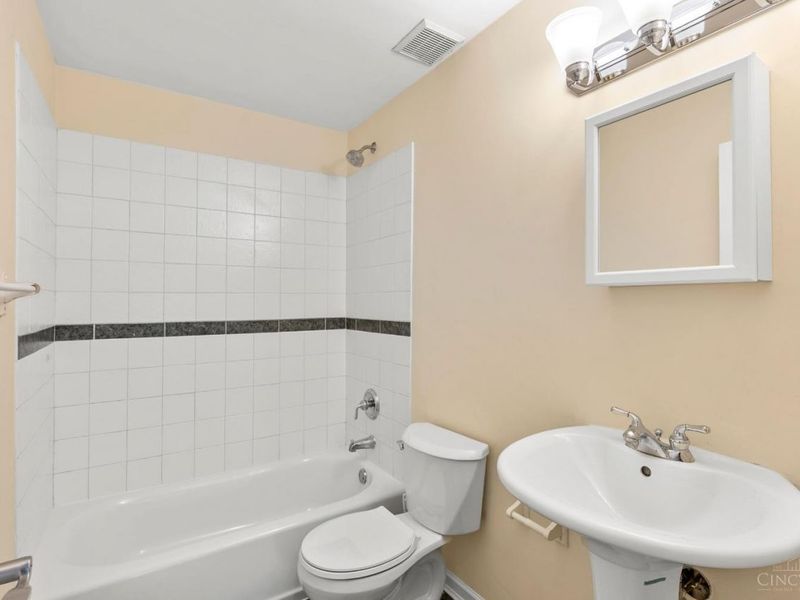 927 Auburnview Drive, Cincinnati, OH 45206 Photo 40