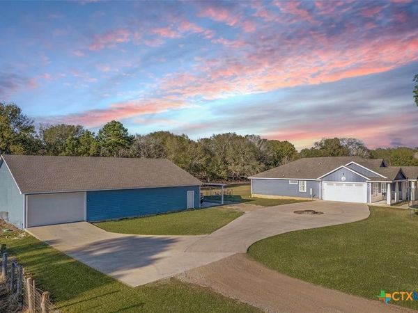1880 Highway 21 , Paige, TX 78659