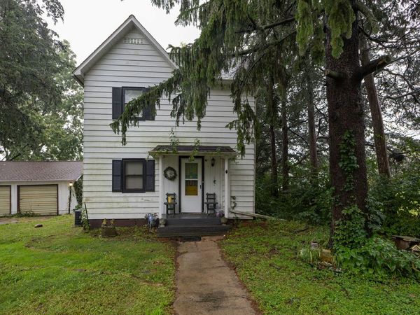 1355 23rd Avenue , Clinton, IA 52732