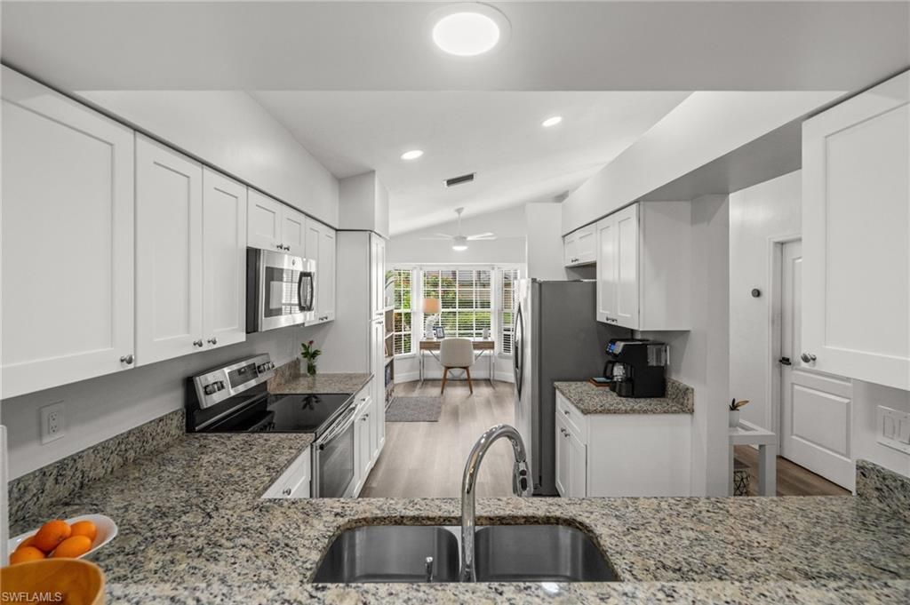 1597 Weybridge Cir , Unit 13, Naples, FL 34110 Photo