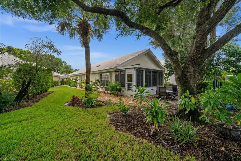 1597 Weybridge Cir , Unit 13, Naples, FL 34110 Photo